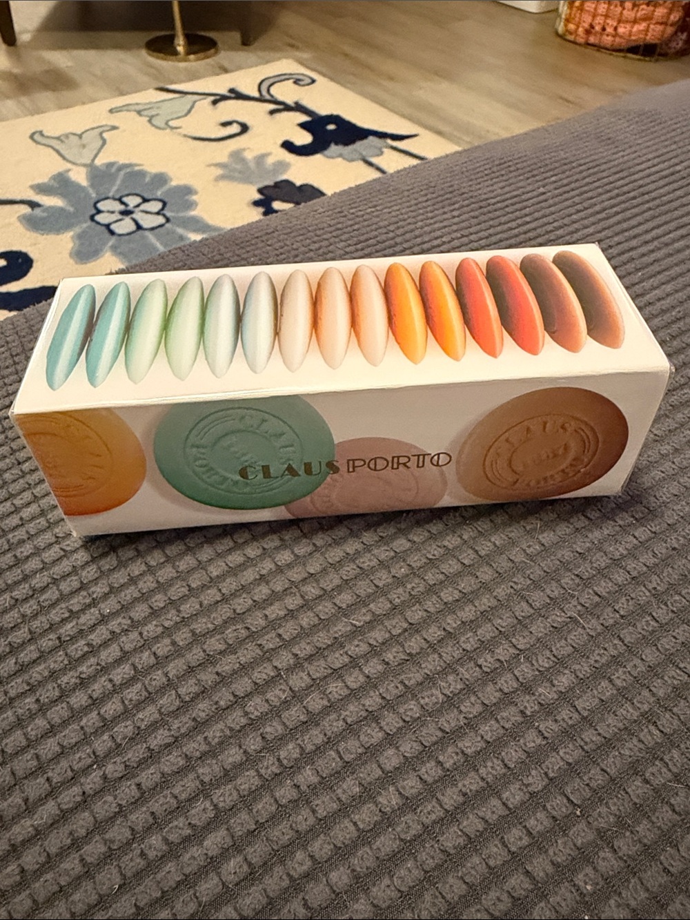 Claus Porto Rainbow Guest Soap Box with 15 Mini Soaps NEW